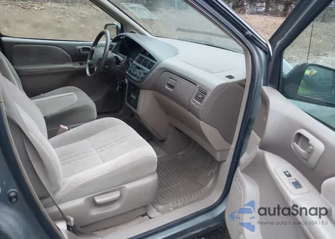 1999 Toyota Sienna Xle from USA, damaged, VIN 4T3ZF13C6XU128606